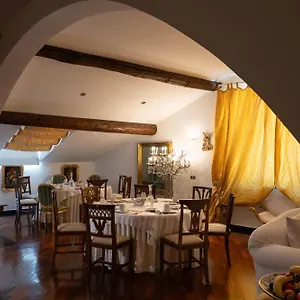 Gasthuis Morali Palace