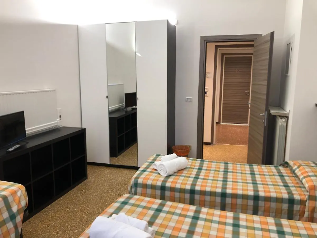 Hotel Cairoli Genoa 3*,