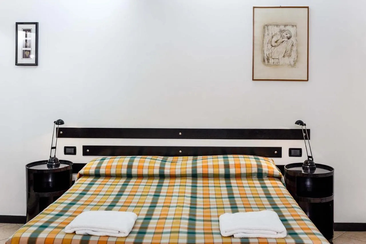 Hotel Cairoli Genoa