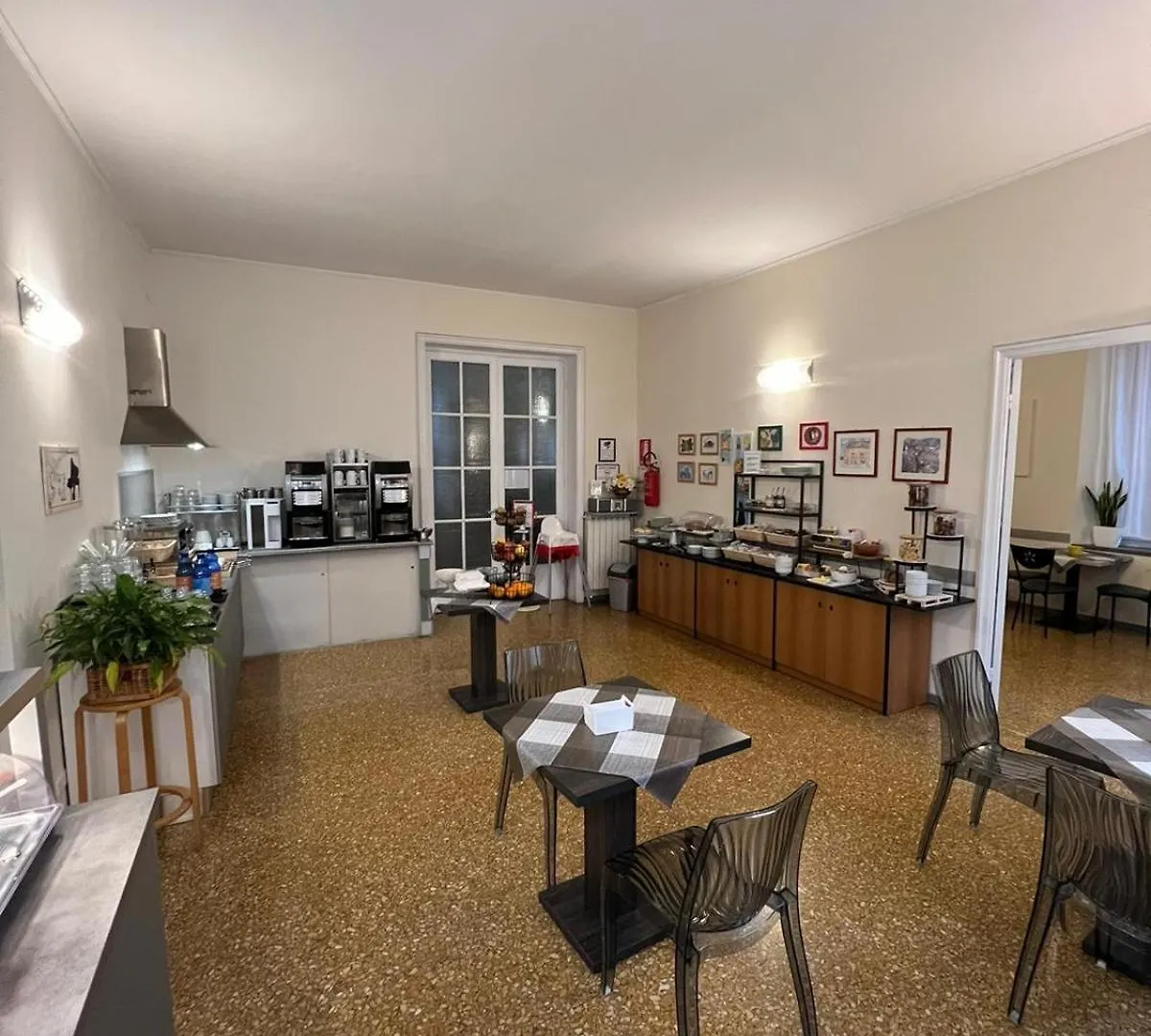 Hotel Cairoli Genoa 3*,  Italy