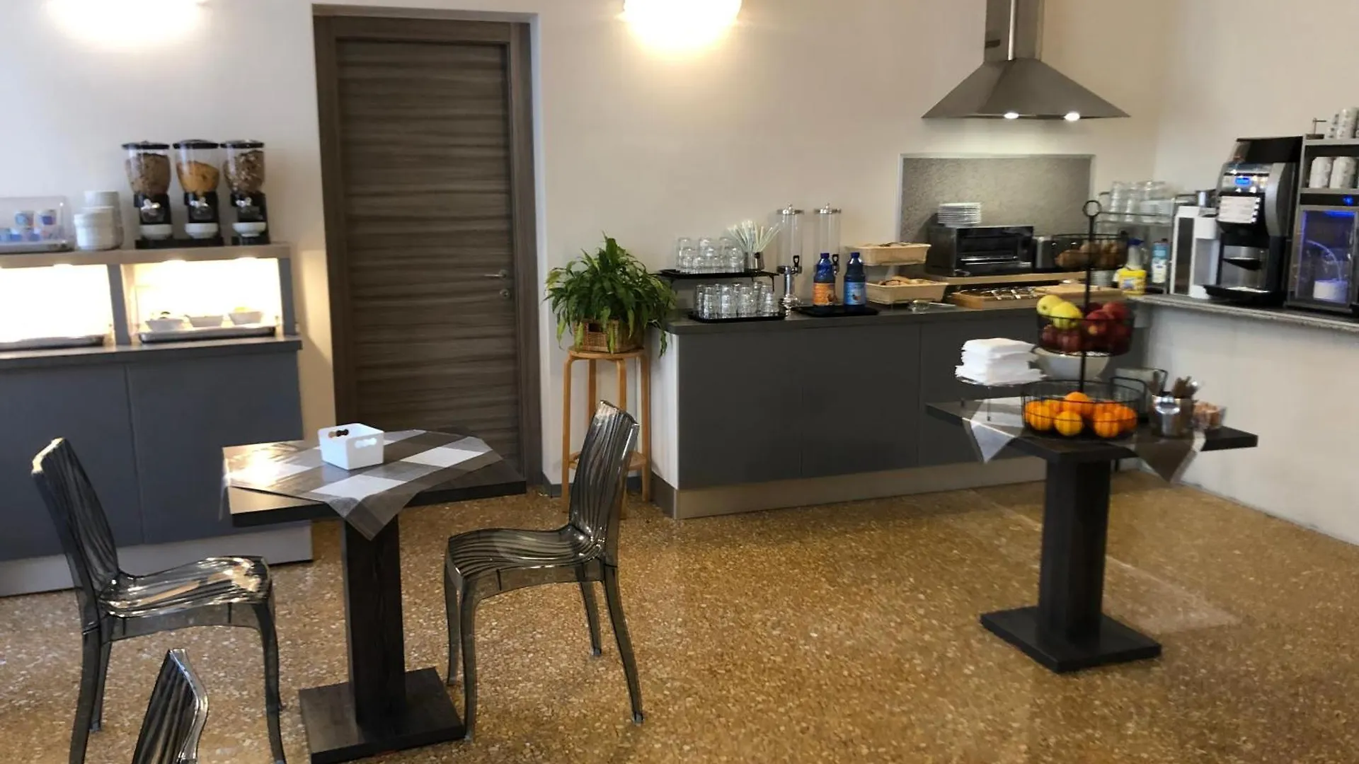 Hotel Cairoli Genoa 3*,