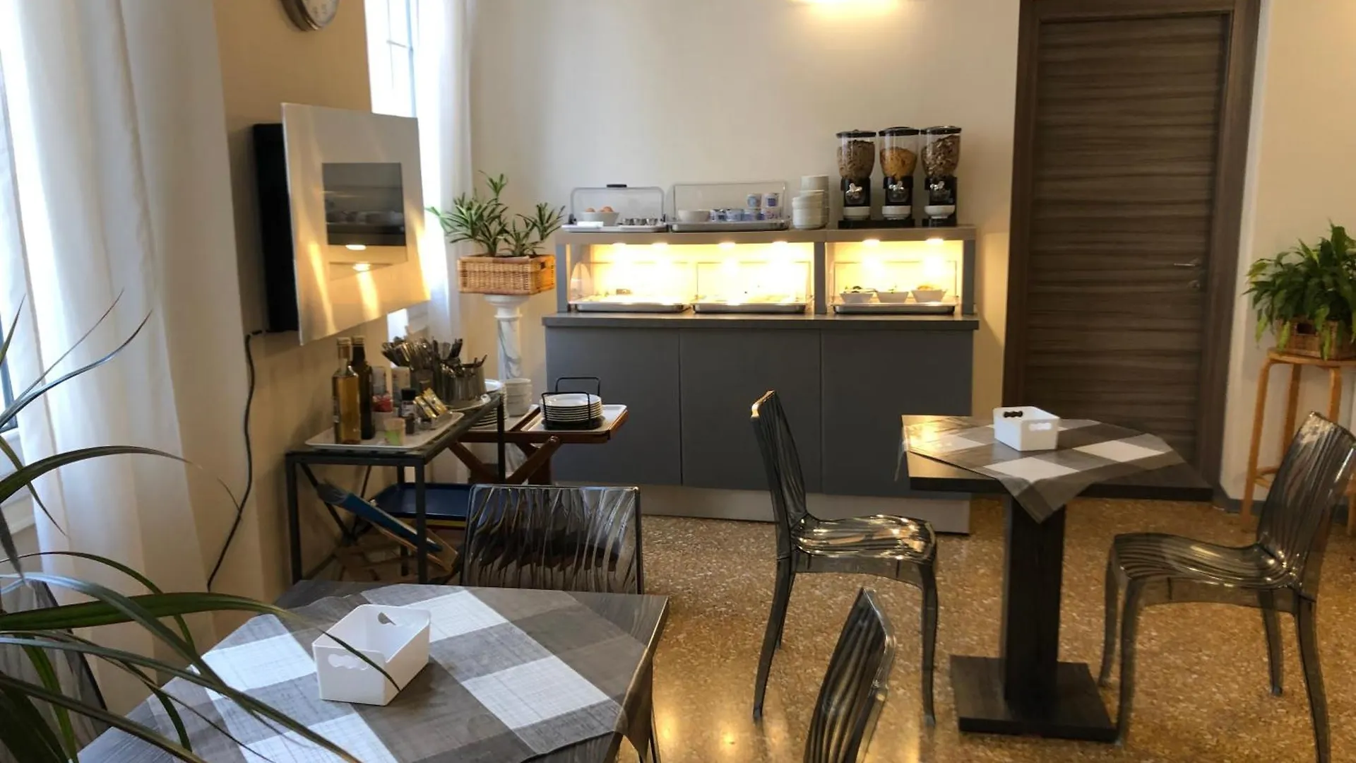 Hotel Cairoli Genoa